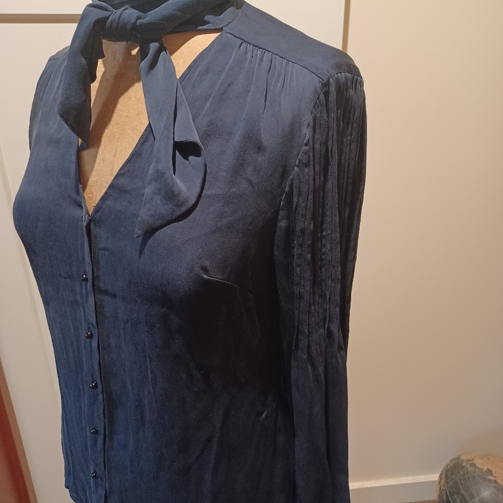 Ann Taylor size M Navy Blue Washed Silk Blouse
